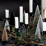 House Doctor juletræ sort, sølv og guld ornament til ophæng stående på bord ved lys - Fransenhome